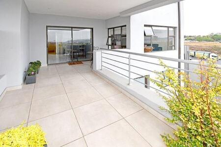 1 Bedroom Apartment in Dania park