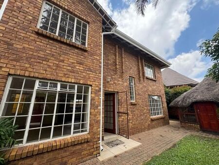 4 Bedroom Townhouse in Dayanglen