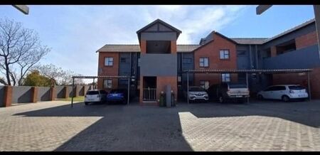 2 Bedroom Apartment in Ruimsig