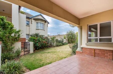 2 Bedroom Apartment in Eagle Canyon Golf Estate