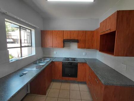 2 Bedroom Duplex in Noordheuwel