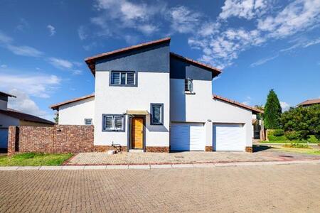 3 Bedroom House in Oukraal Estate