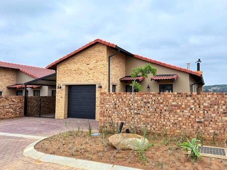 2 Bedroom Townhouse in Avianto Estate