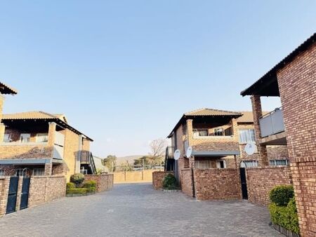2 Bedroom Townhouse in Pretoria West