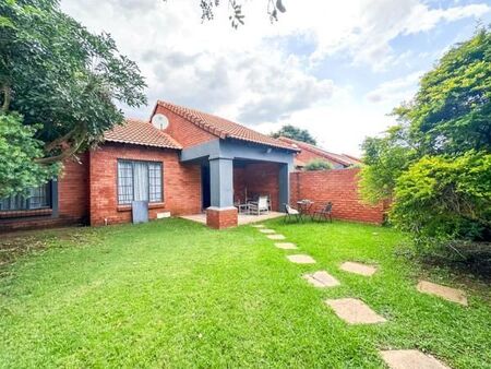 2 Bedroom Townhouse in Equestria