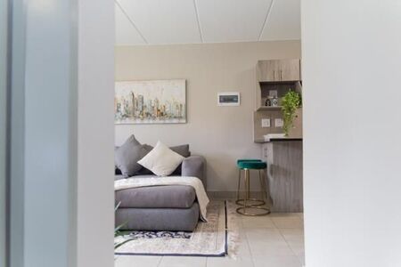 2 Bedroom Apartment in Waterkloof Glen