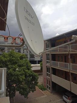 Bachelor apartment in Hillcrest