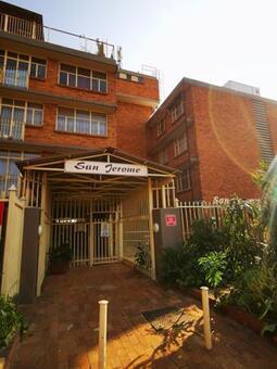 3 Bedroom Apartment in Sinoville