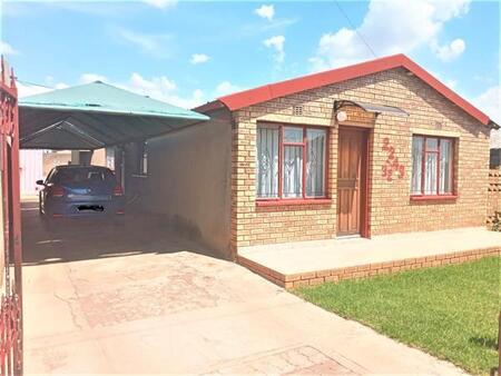 2 Bedroom House in Mapetla