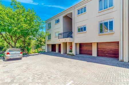 2 Bedroom Apartment in Hyde Park