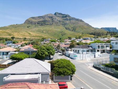 3 Bedroom House in University Estate