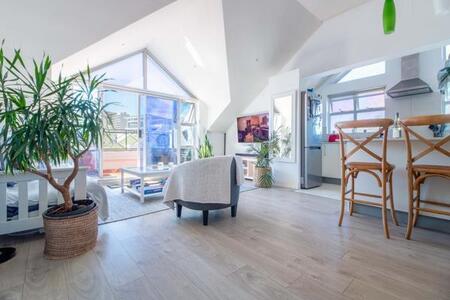 1 Bedroom Apartment in Gardens