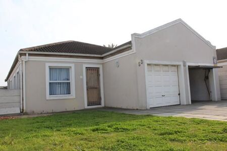 3 Bedroom House in Lotus River