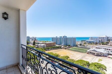 2 Bedroom Apartment in Sea Point