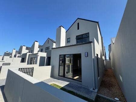 3 Bedroom House in Aan de Wijnlanden