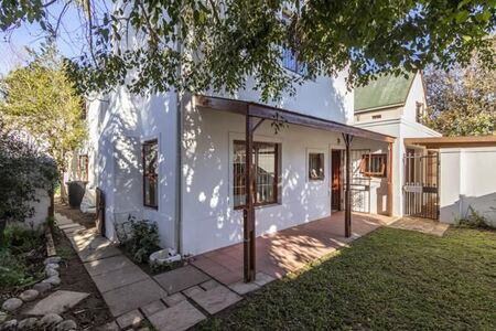 3 Bedroom House in Die Wingerd