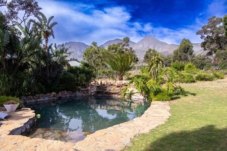 3 Bedroom House in Sir Lowrys Pass