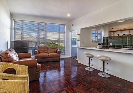 1 Bedroom Apartment in Somerset West Central