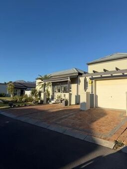 3 Bedroom House in Dennegeur