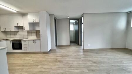 2 Bedroom Apartment in Somerset West Central