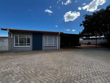 3 Bedroom House in South Ridge