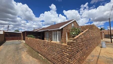 3 Bedroom House in South Ridge