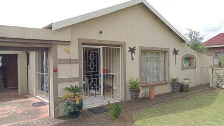 3 Bedroom House in Fernwood