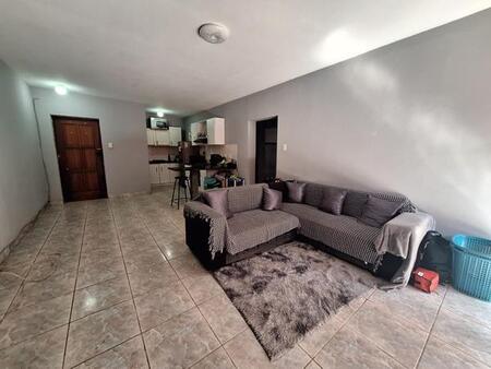 2 Bedroom House in Wild En Weide