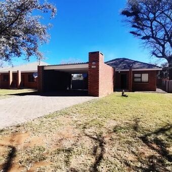 4 Bedroom House in Lephalale (Ellisras)