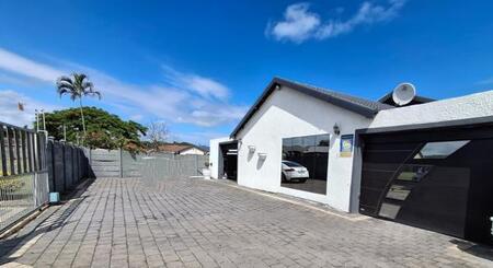 3 Bedroom House in Veld En Vlei