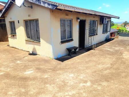 2 Bedroom House in Southgate