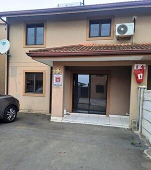 3 Bedroom House in Stanmore