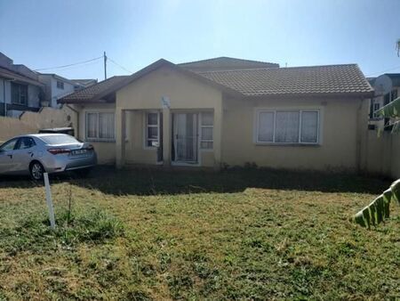 3 Bedroom House in Orient Hills