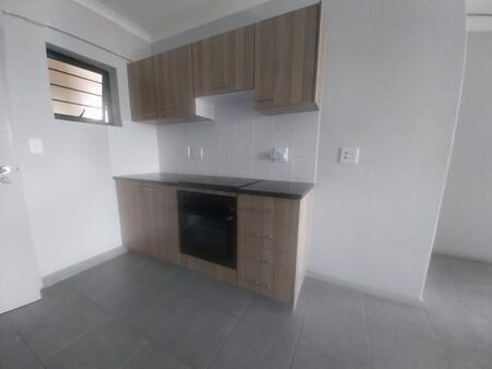 2 Bedroom Apartment in Athlone Park