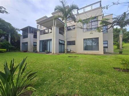 3 Bedroom Apartment in Palm Lakes Estate