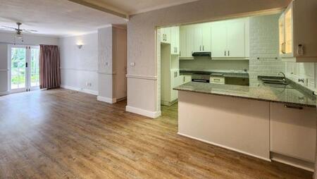 3 Bedroom Apartment in Willard Beach