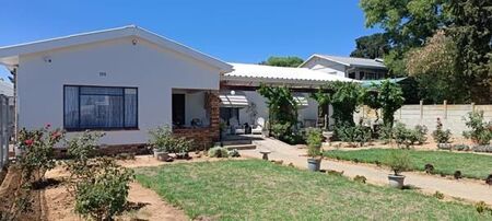 3 Bedroom House in Riebeek Kasteel