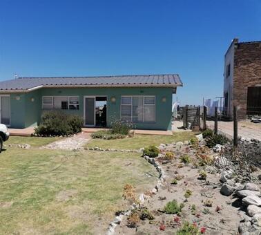 3 Bedroom House in Langebaan North