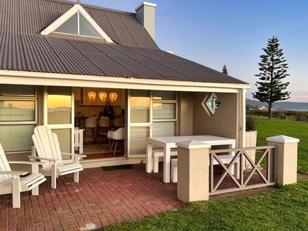 3 Bedroom House in Middedorp