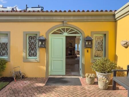 6 Bedroom House in Lower Robberg