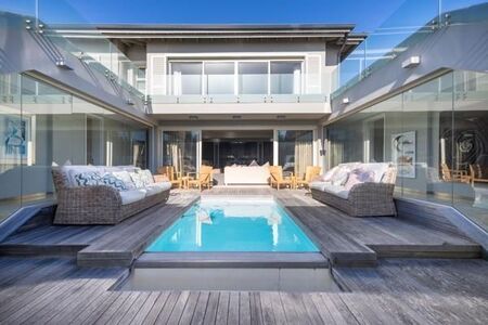 4 Bedroom House in Whale Rock Beach