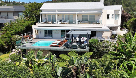 6 Bedroom House in Poortjies