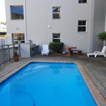 2 Bedroom Apartment in Boland Park