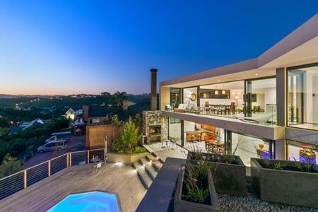 4 Bedroom House in Knysna Heights