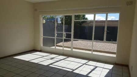 2 Bedroom Duplex in Oudtshoorn Central
