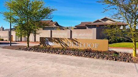 2 Bedroom Townhouse in Mooikloof Country Estate