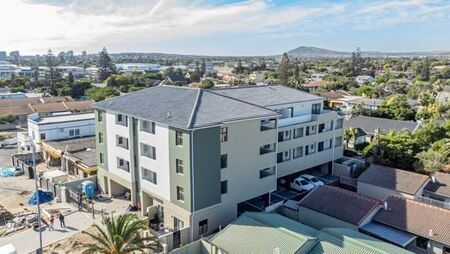 2 Bedroom Apartment in Table View