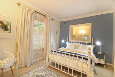 1 Bedroom Apartment in Newlands