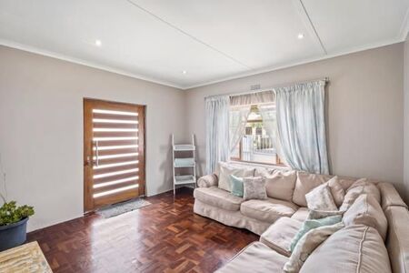 4 Bedroom House in Rondebosch East