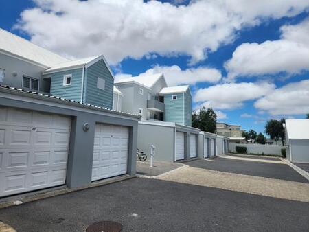 2 Bedroom Apartment in Burgundy Estate